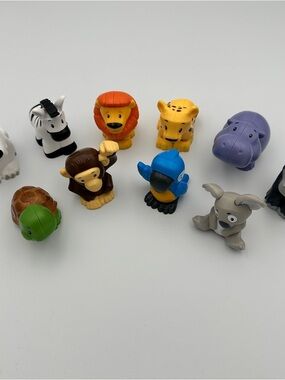 Fisher Price Little People Lot of 10 Zoo Farm Animals Hippo Koala Monkey Bear